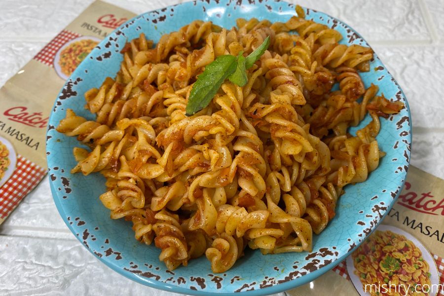 कैच पास्ता मसाला से बनाया गया पास्ता