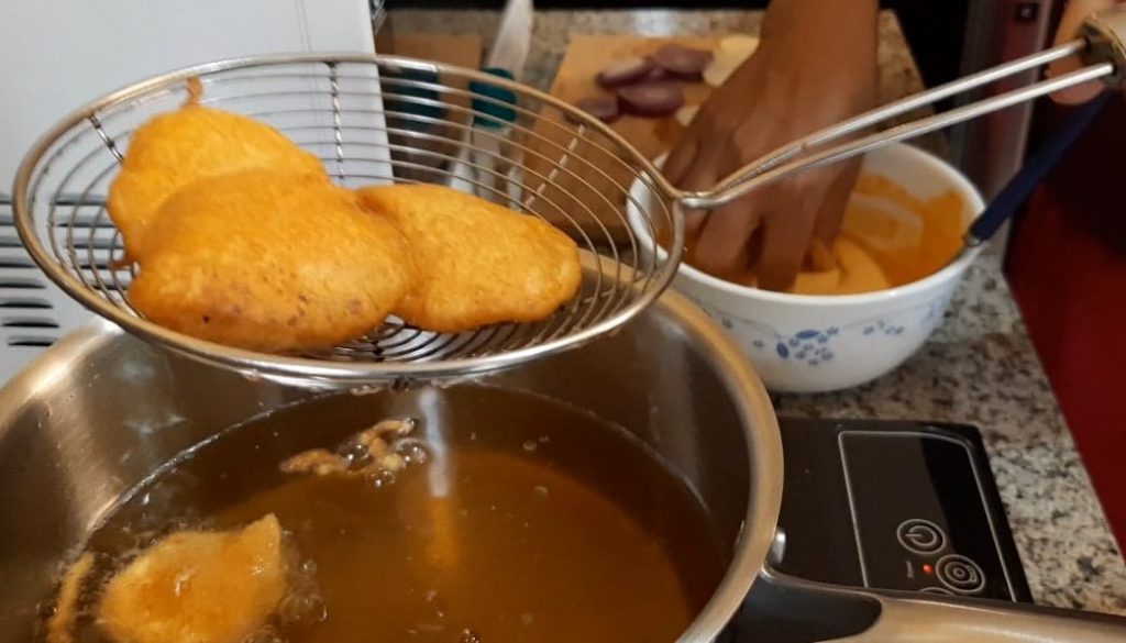 Deep frying our pakodas