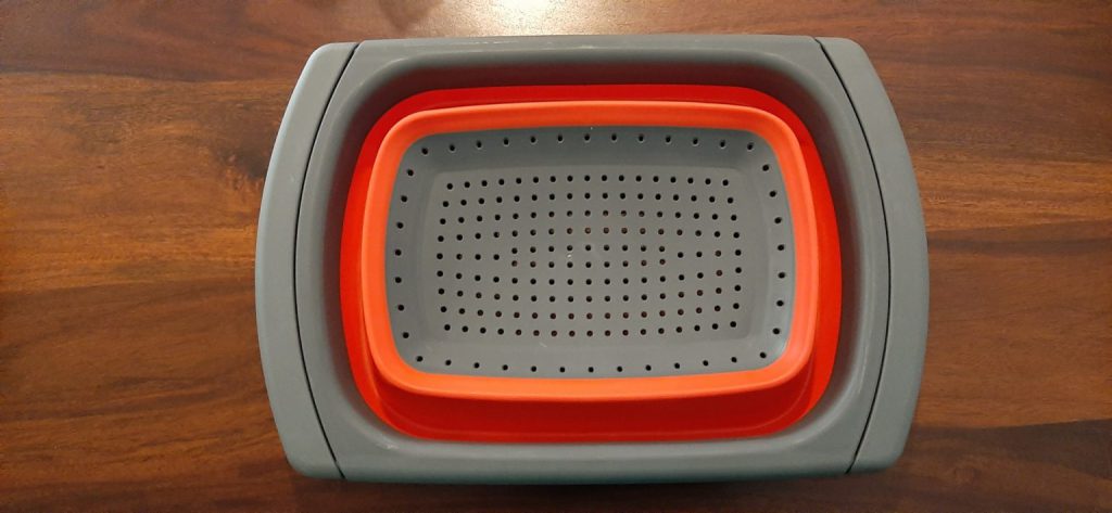 Fully-closed-–-Collapsable-Colander