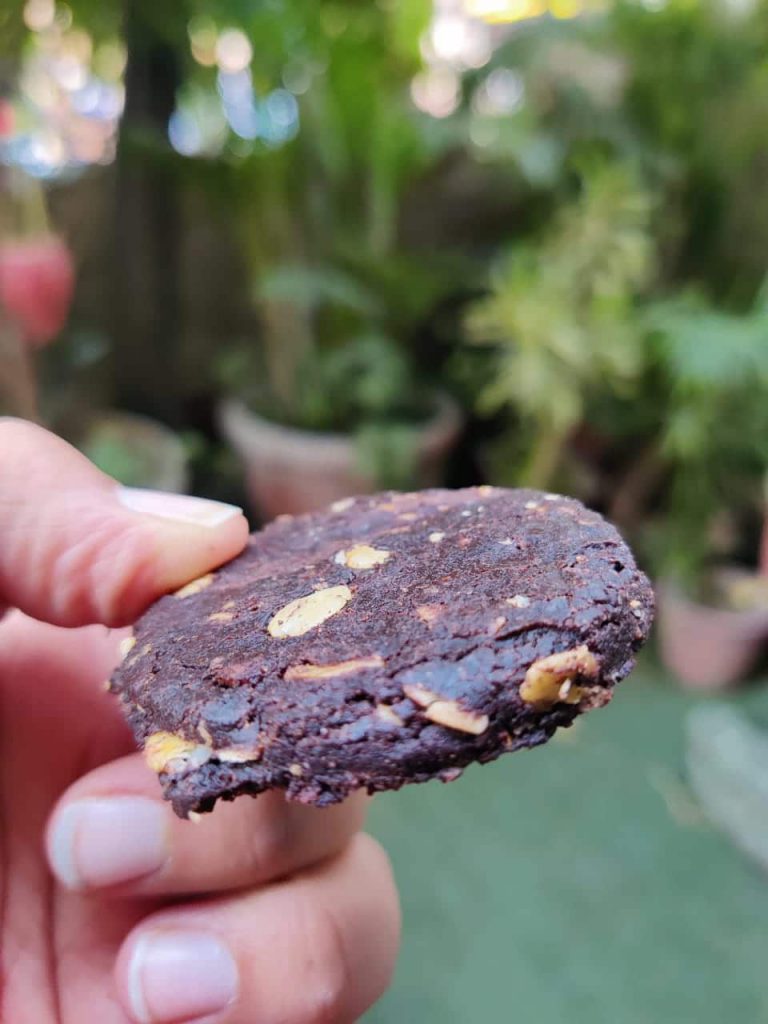 Hey-Grain-Chocolate-Oats-Cookies-Side-View
