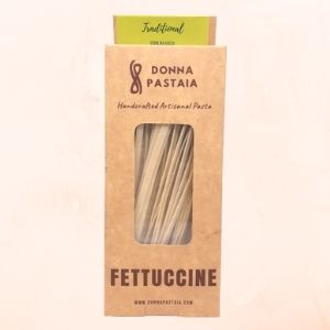 donna-pastaia-pasta-fettuccine