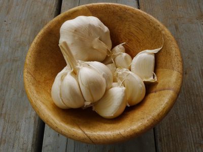 why you should eat garlic on empty stomach