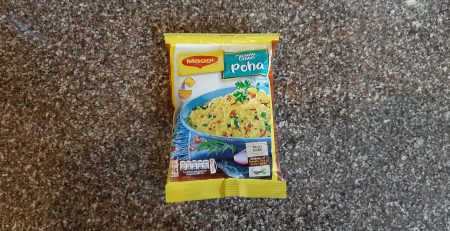 maggi-masala-onion-poha