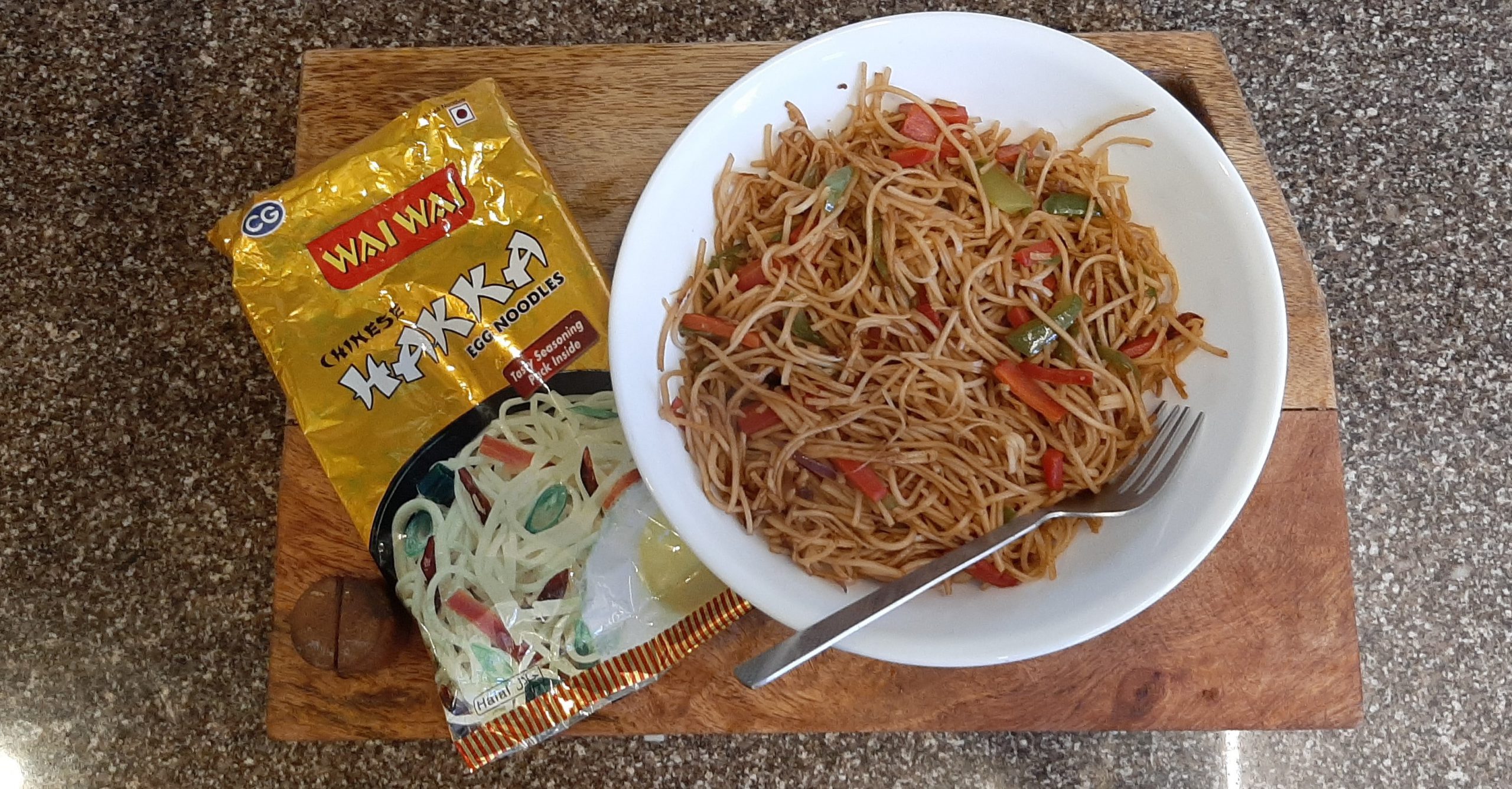 wai-wai-chinese-hakka-noodles