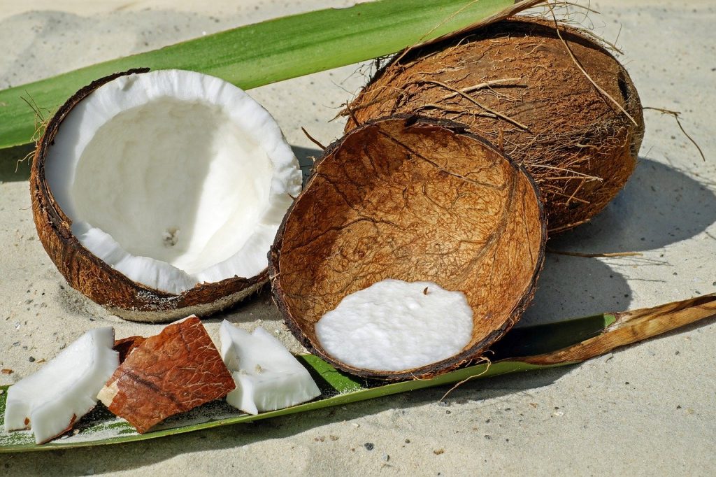 छीला हुआ नारियल