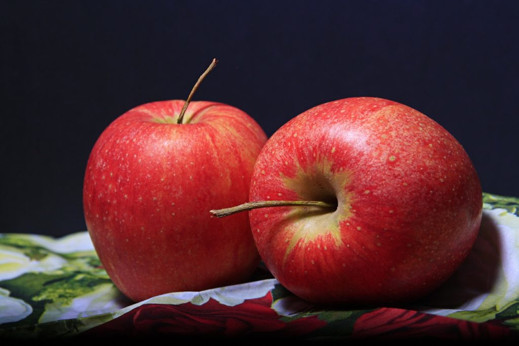 दो सेब