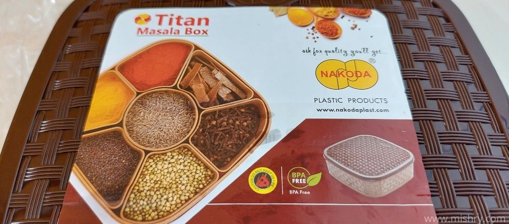 नाकोडा टाइटन प्लास्टिक मसाला बॉक्स - पैकेजिंग