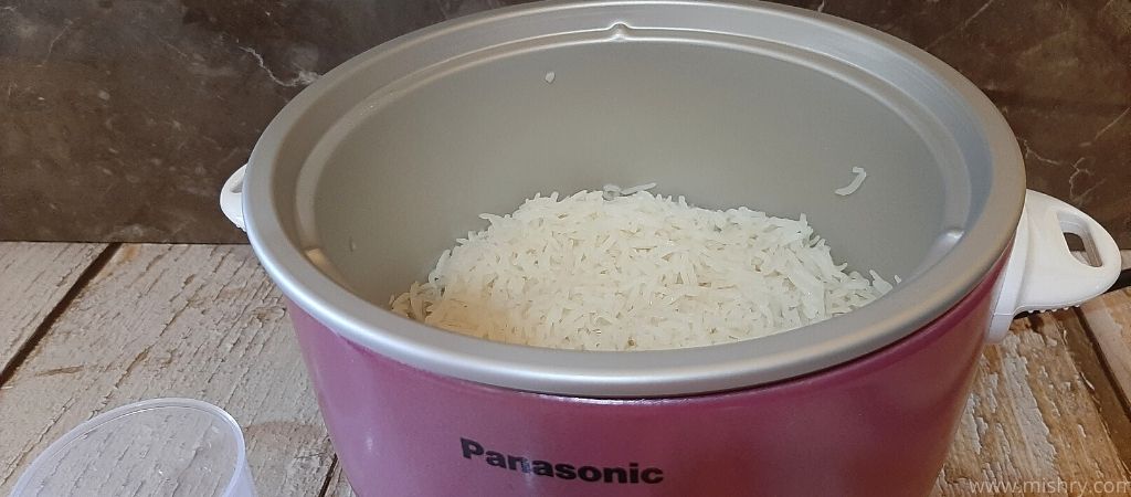 पैनासोनिक ऑटोमेटिक कुकर में चावल 15 मिनट में बन गए थे